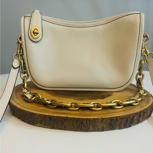 COACH Swinger Bag With Chain